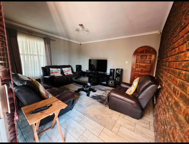 5 BEDROOM HOUSE FOR SALE IN TERENURE